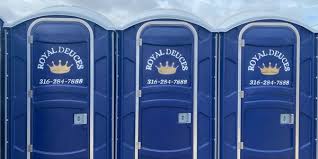 Best VIP or Luxury Restroom Trailers  in Fairlawn, VA